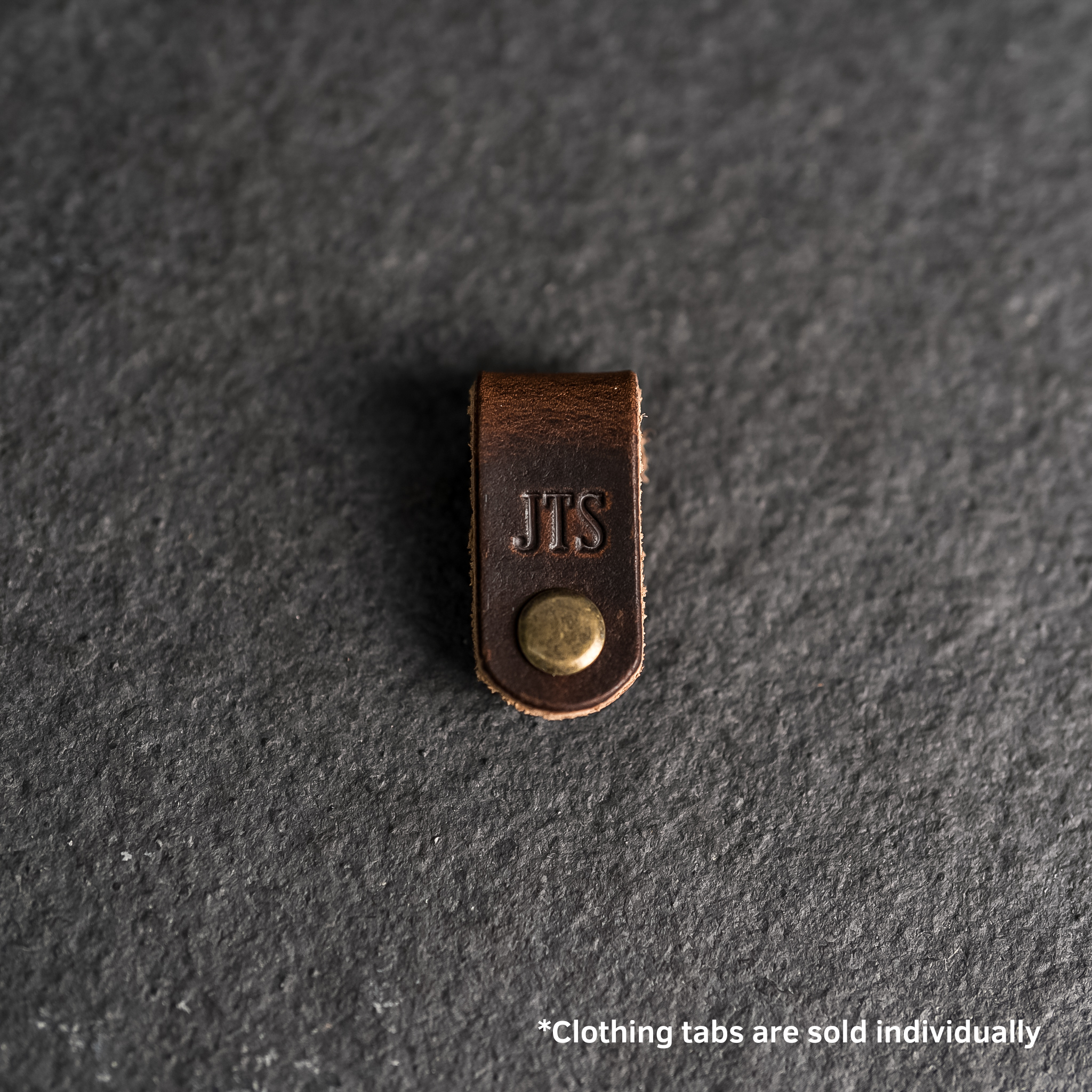 Ox & Pine - Vente Étiquette pour bagage - Onglets de vêtements en cuir personnalisés14