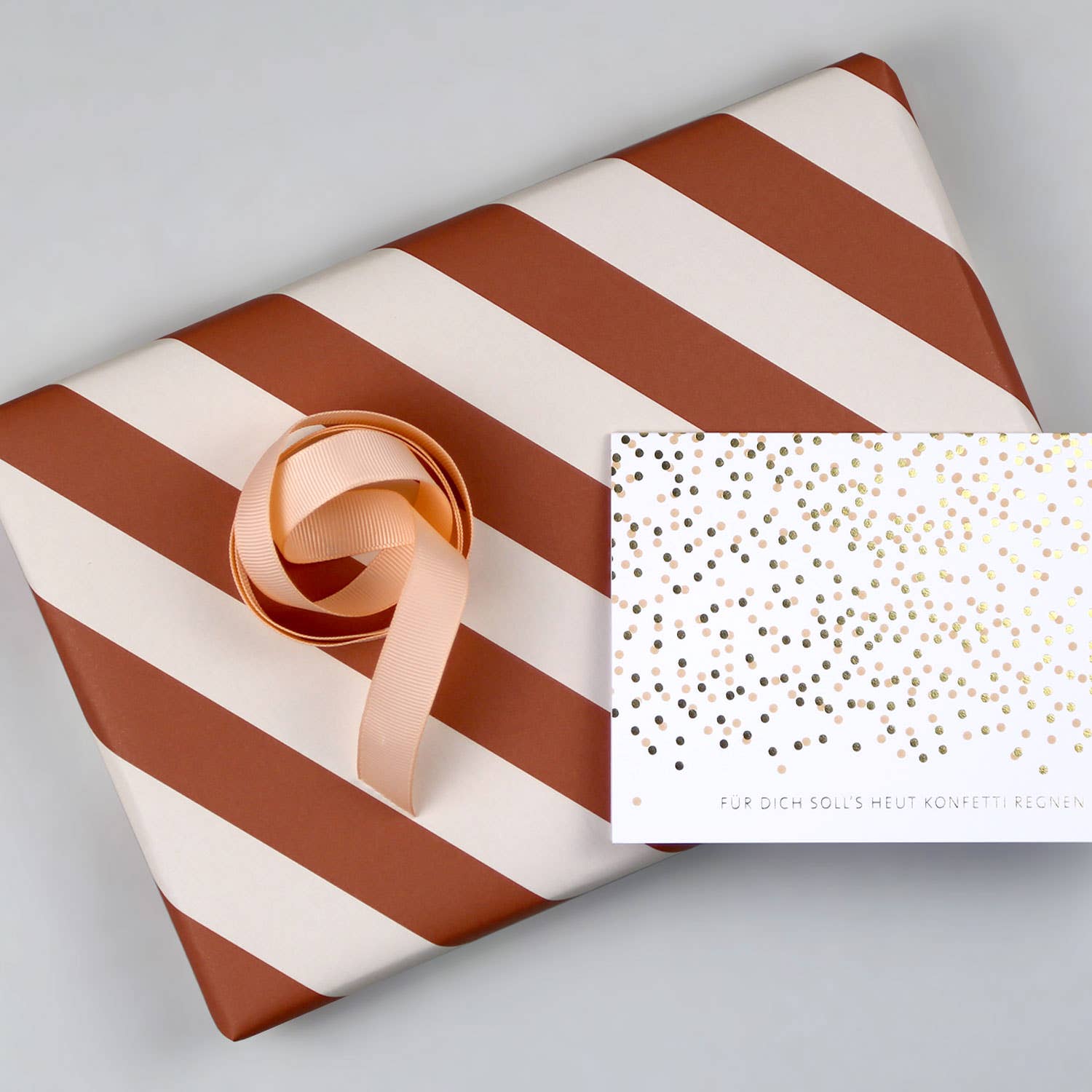 Kunst an Papier - Vendita all'ingrosso Carta da regalo in fogli - Carta da regalo a righe Cloe2