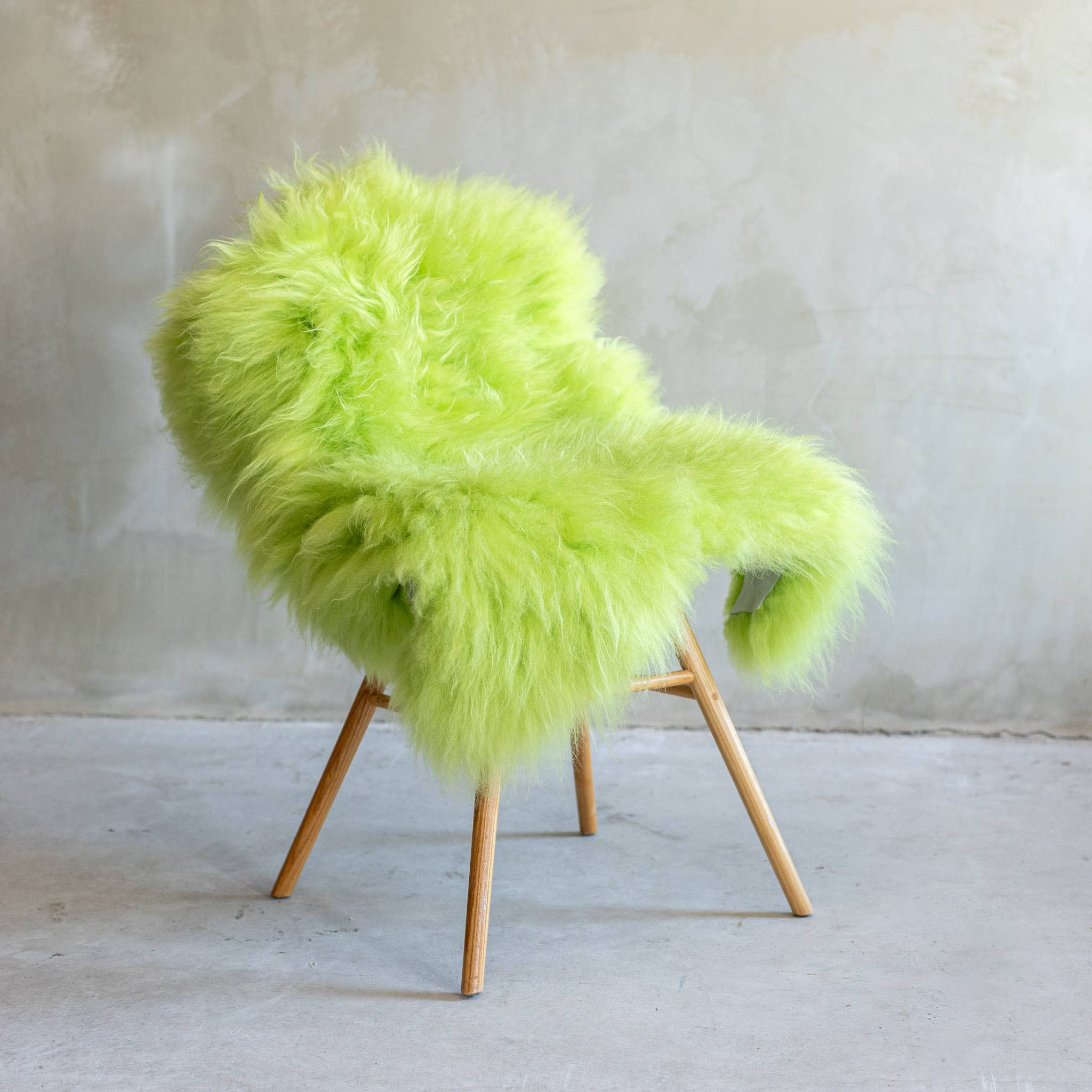 Van Buren - Wholesale Chair - Icelandic sheepskin dyed | 16 colors8