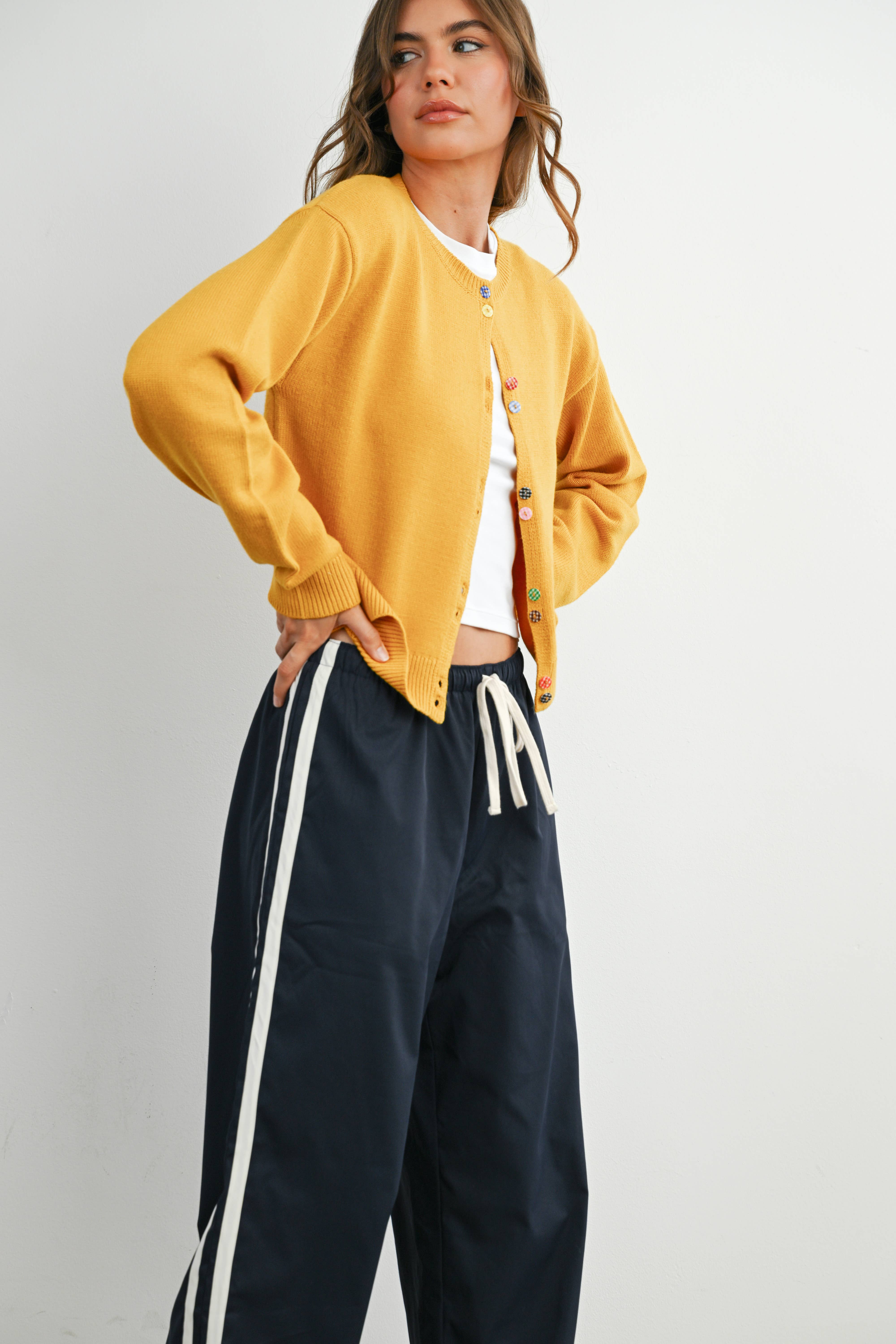 BUTTERMELON - Wholesale Cardigan - Women's - Long Sleeve Buttoned Cropped Cardigan - BMC790612