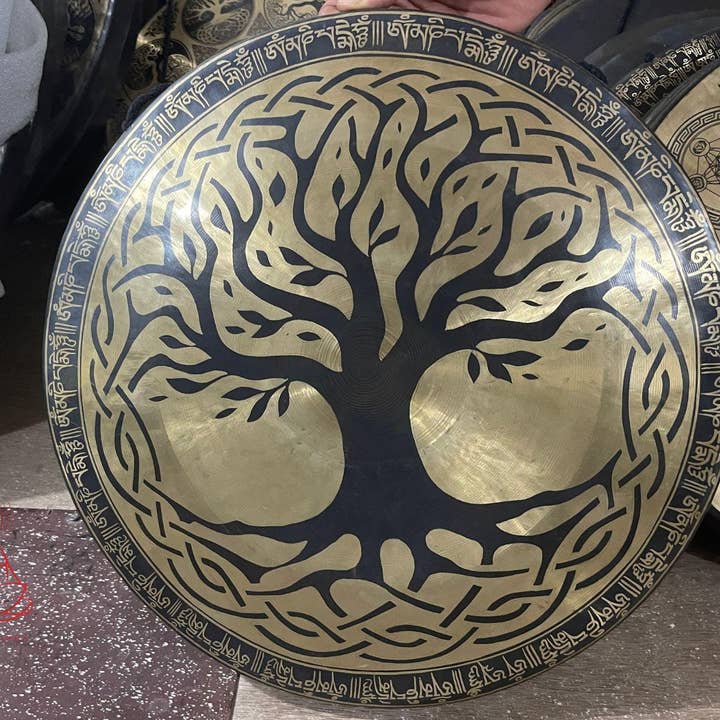 Gong tibétain fait main : Arbre de Vie, Symbole Sacré - Gravé à la main au Népal pour la vente par NadaYoga