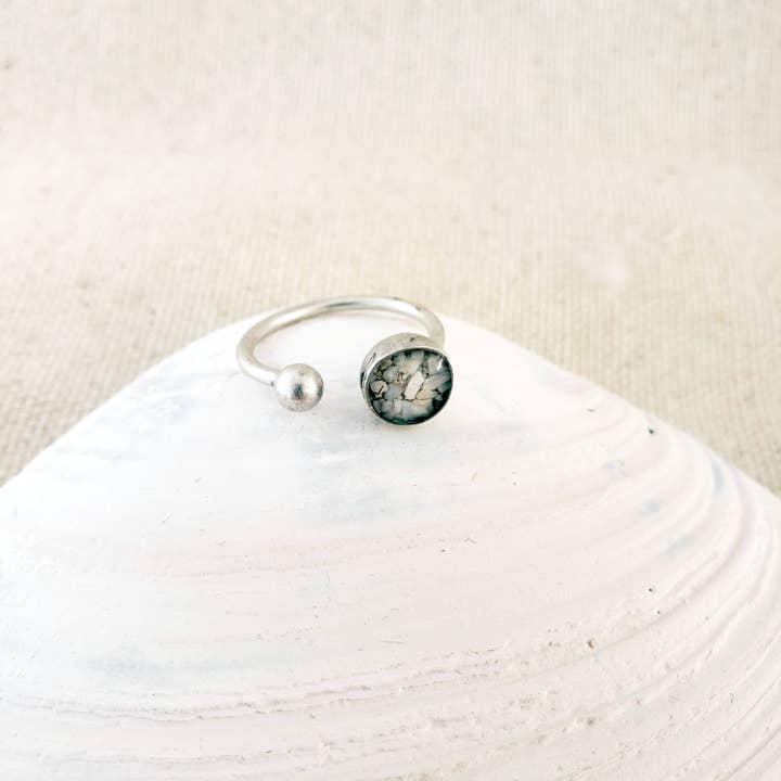 Maine Shellware - Wholesale Single Stone/Solitaire Ring - Antique Silver Round Ring8