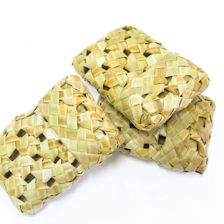 No Furries Delights - Wholesale Pet toy – Not cat/dog - BULK Palm Pocket with Holes4