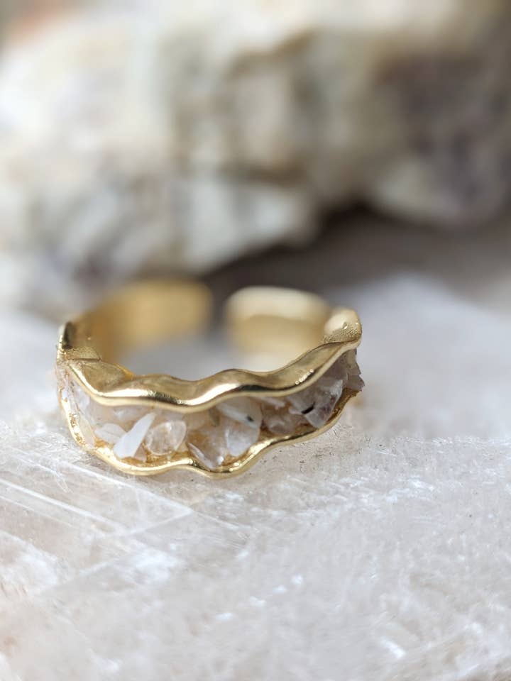 Sierraad | Gouden ring met parelmoer en maansteen, maat 7 VS voor wholesale door Dynamo