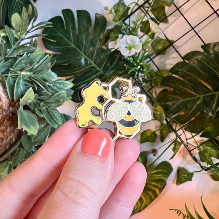 SwirliNyx – wholesale Lapel pin/button – Honey Bee Enamel Pin10