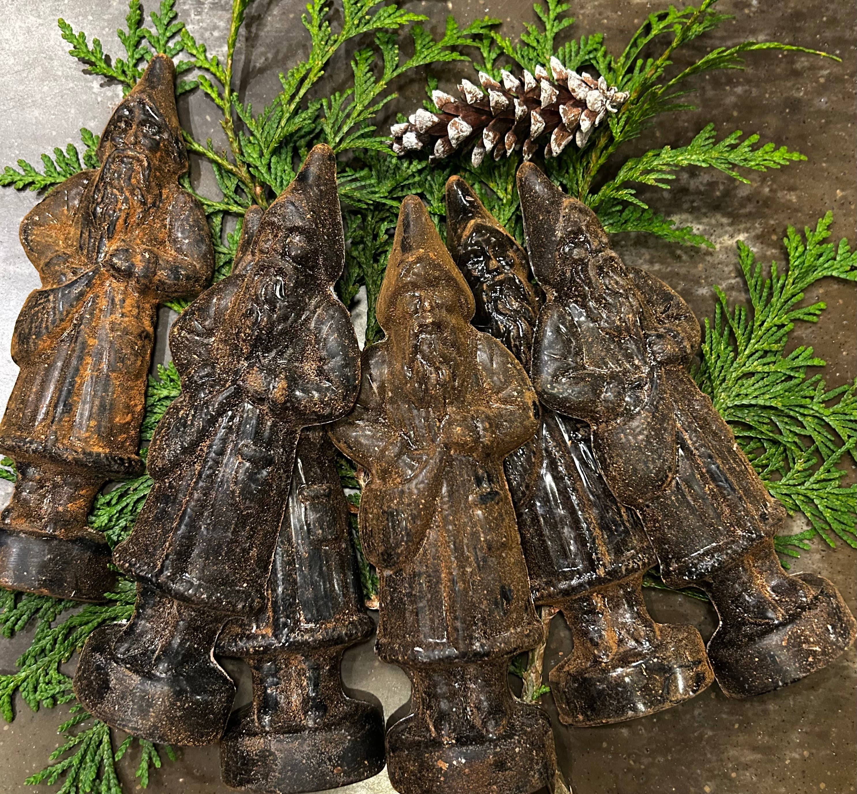 The Cranberry Cornstalk Co. - Wholesale Decorative Figurine - Belsnickle Santa Blackened Wax2