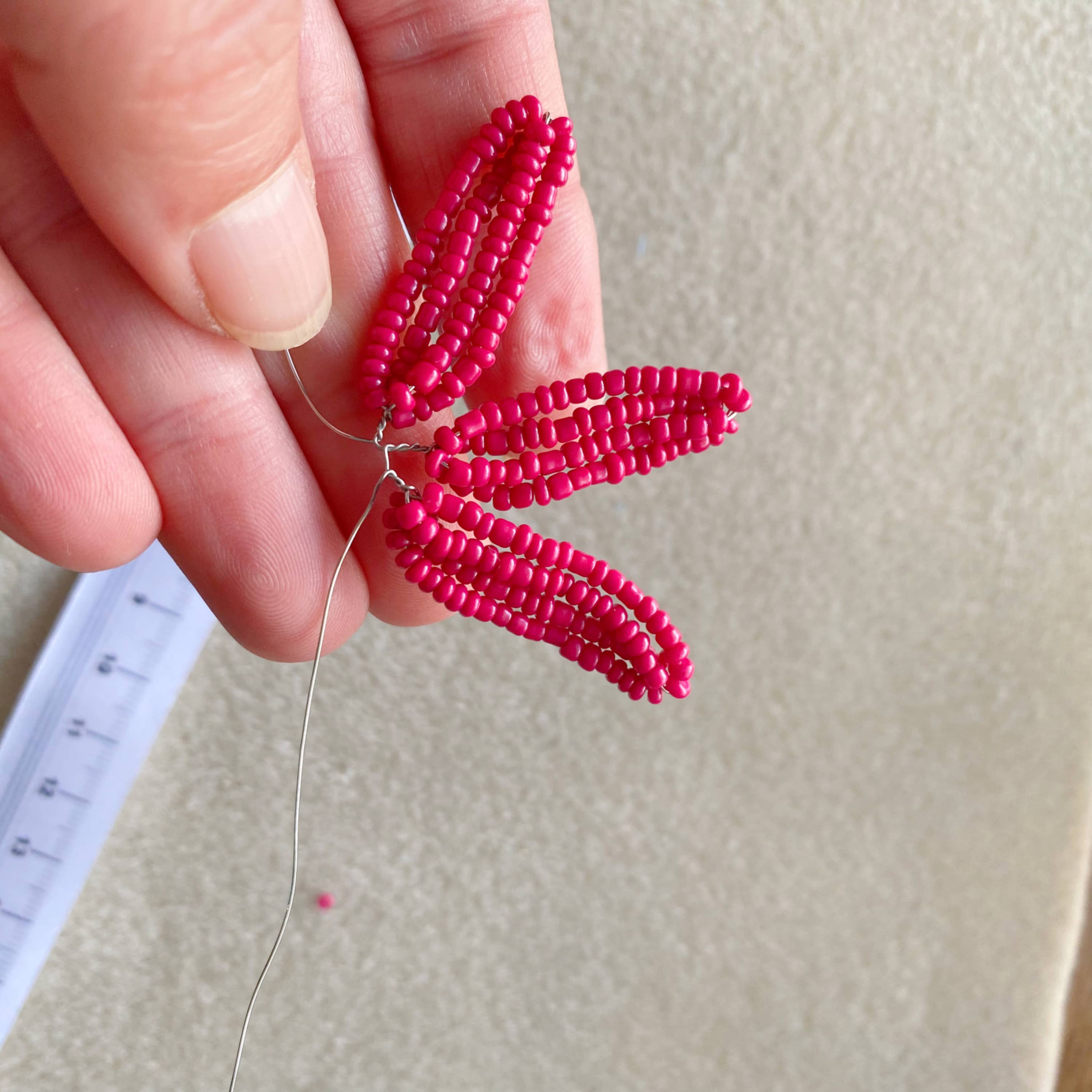 The Beaded Garden – Engroshandel DIY-hobbysæt – Gerbera (pink) perleblomst-hobbykit – en kreativ gave4