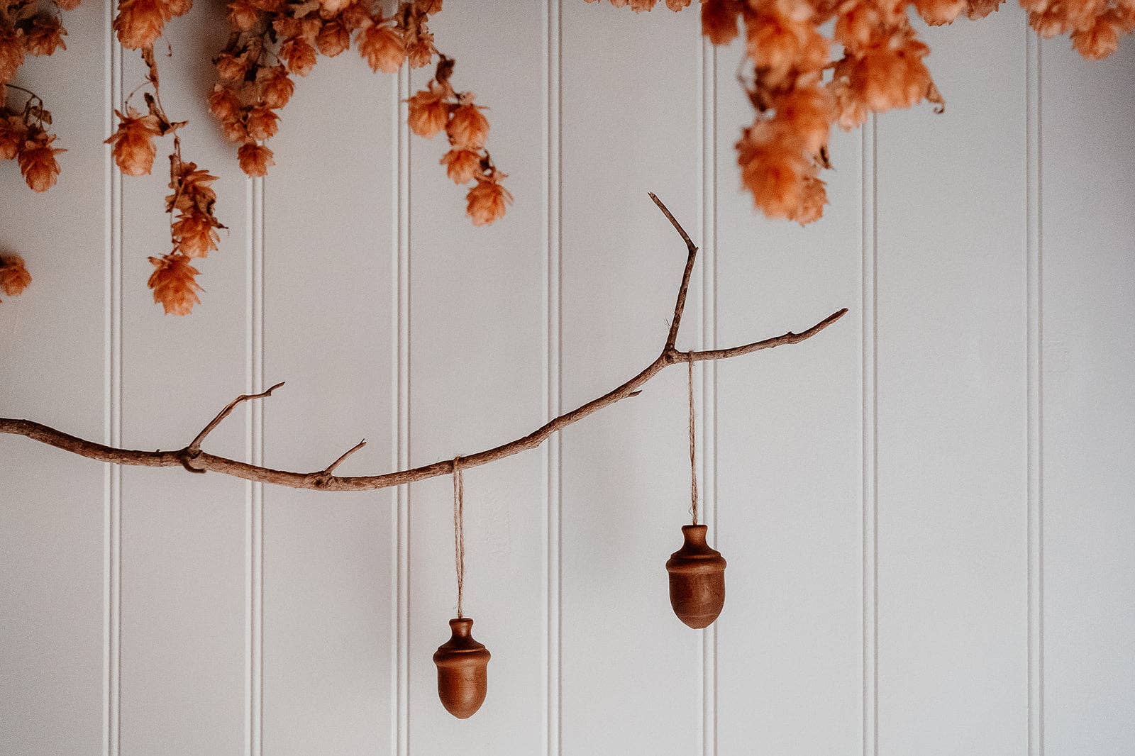 We Love Seasons EU - Wholesale Ornament - Wooden Hanging Acorn2