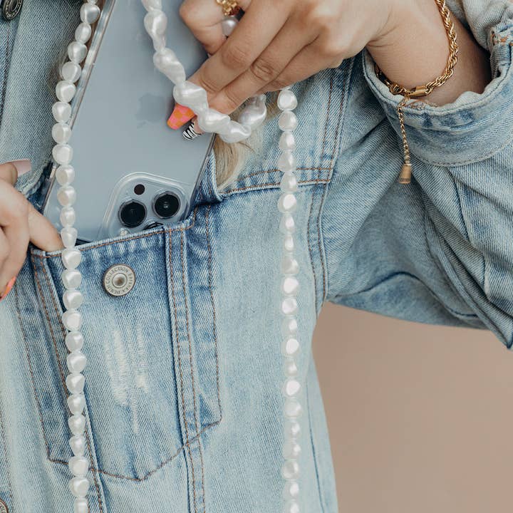 Short Pearl PHONE STRAP for wholesale on Faire3