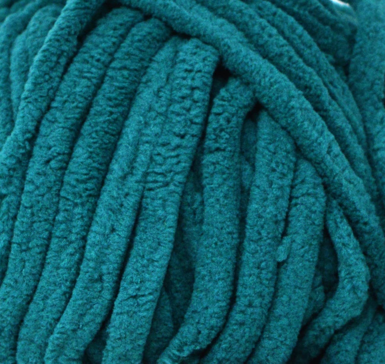 Creative World of Crafts - Wholesale Yarn - Hello Love Blanket Plush Yarn 100g36