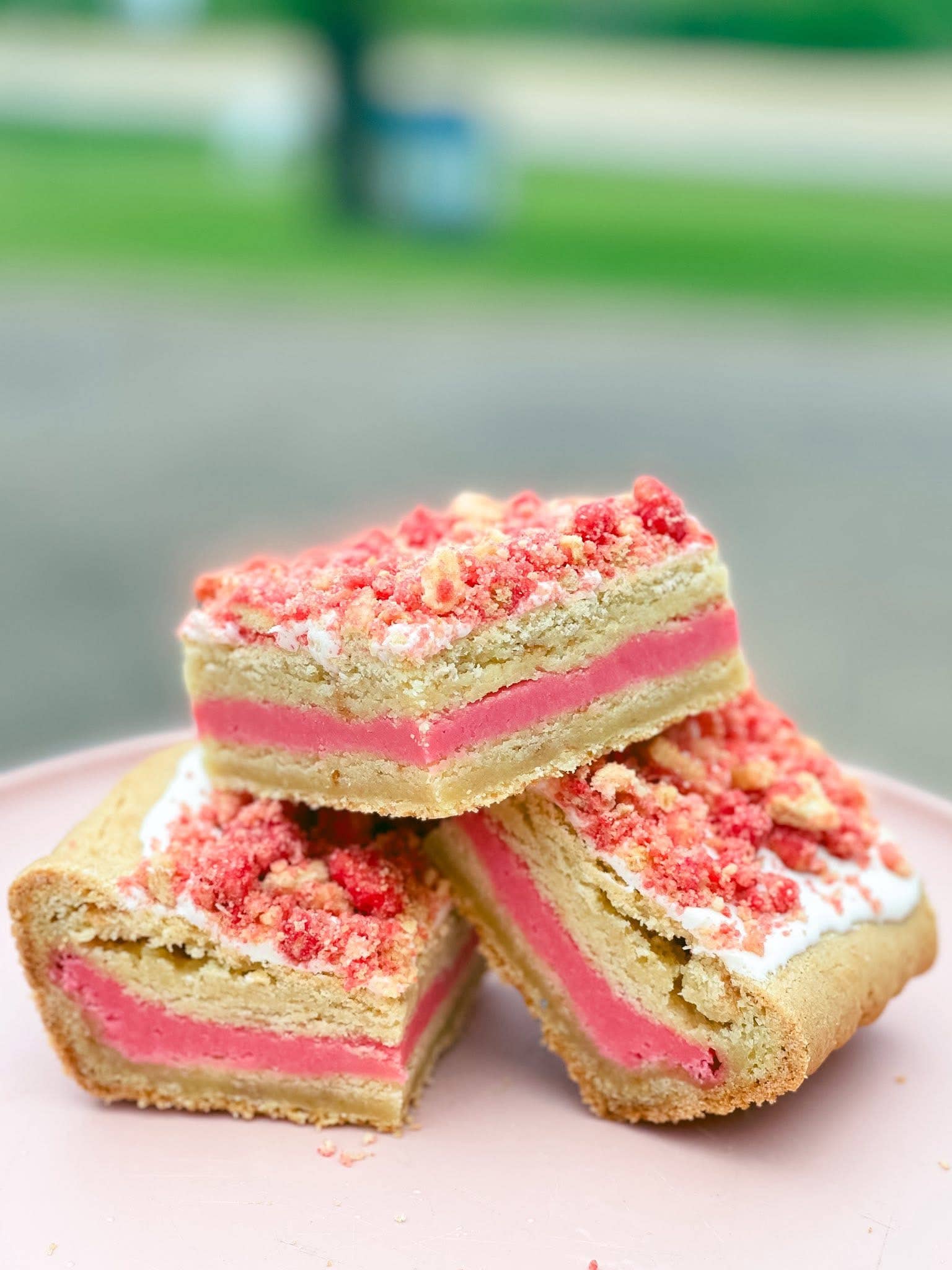 Frosted Cupcakery Bakery - Wholesale Biscuit - Cookie Bars - Strawberry Milkshake