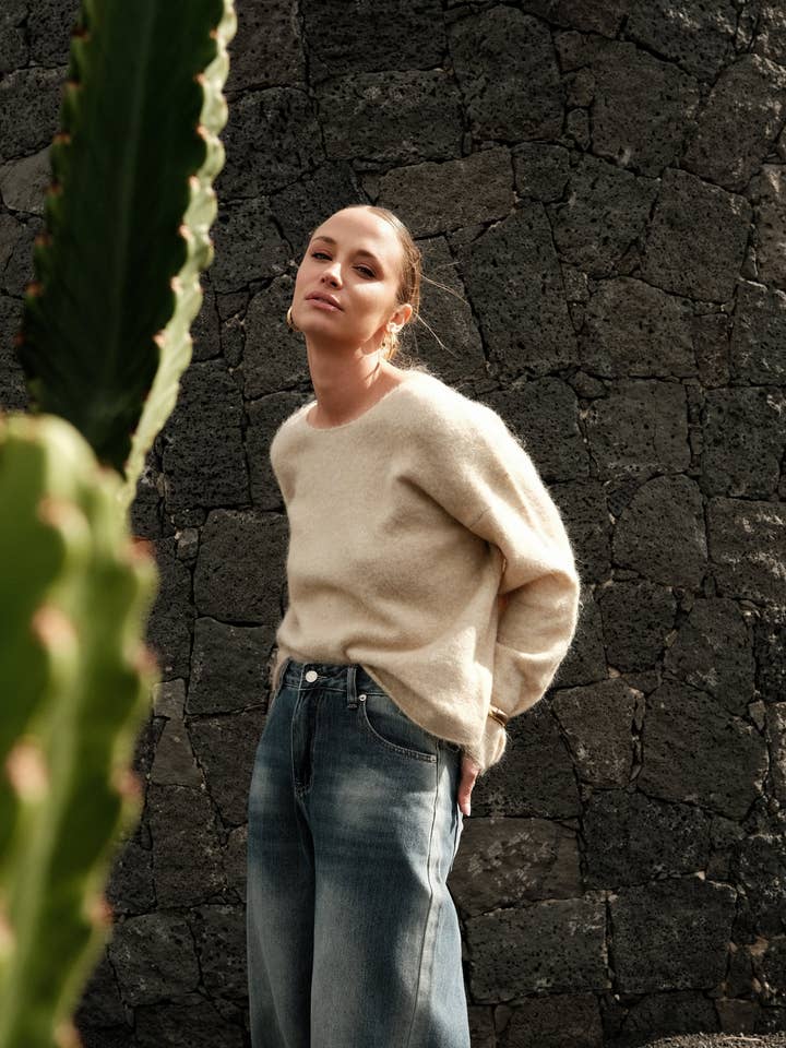 Pull Isara pour la vente par PURPLE QUEEN