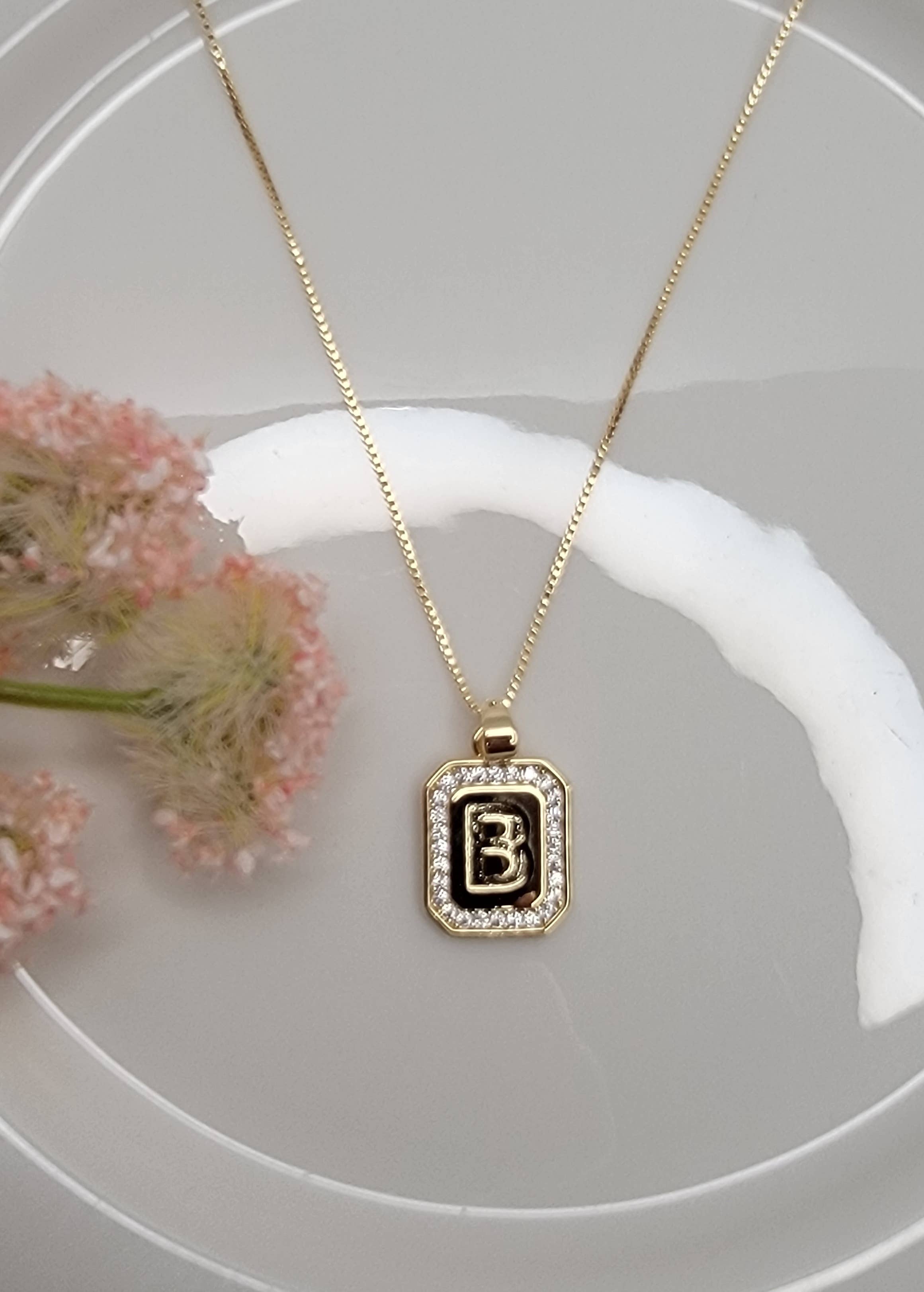 BETTYOH INC - Wholesale Halskettinghanger - INITIAAL HANGERTJE.1