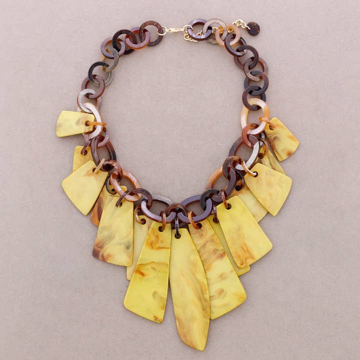 Collier Ras du Cou Maillons Pendants Géométriques Résine pour la vente par Sonata