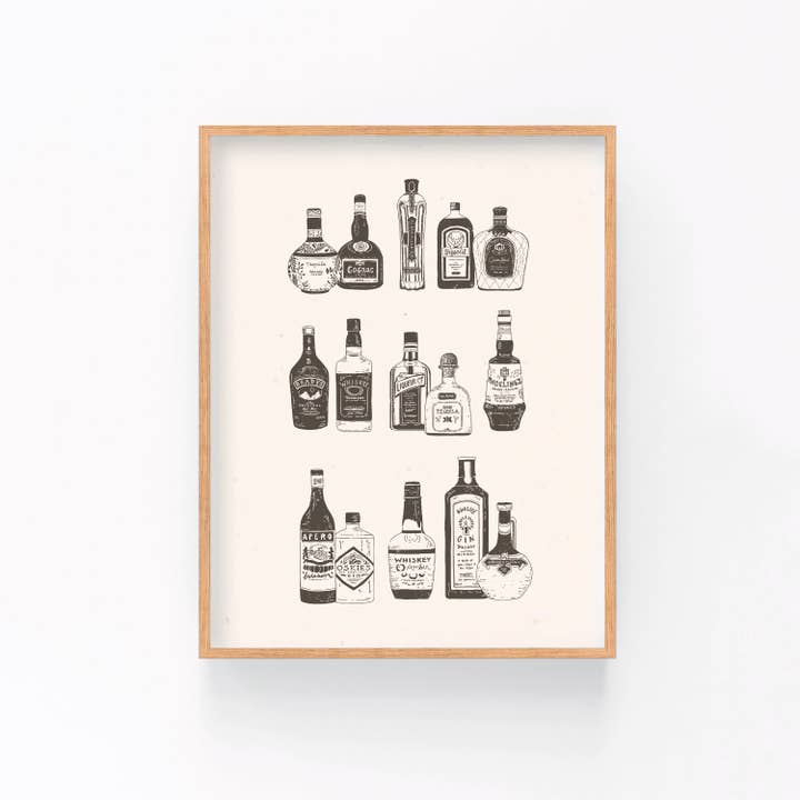 Stampa d'Arte con Bottiglie di Liquore, Collezione Kaari's Kitchen per la vendita all'ingrosso da parte di Kaari & Co.