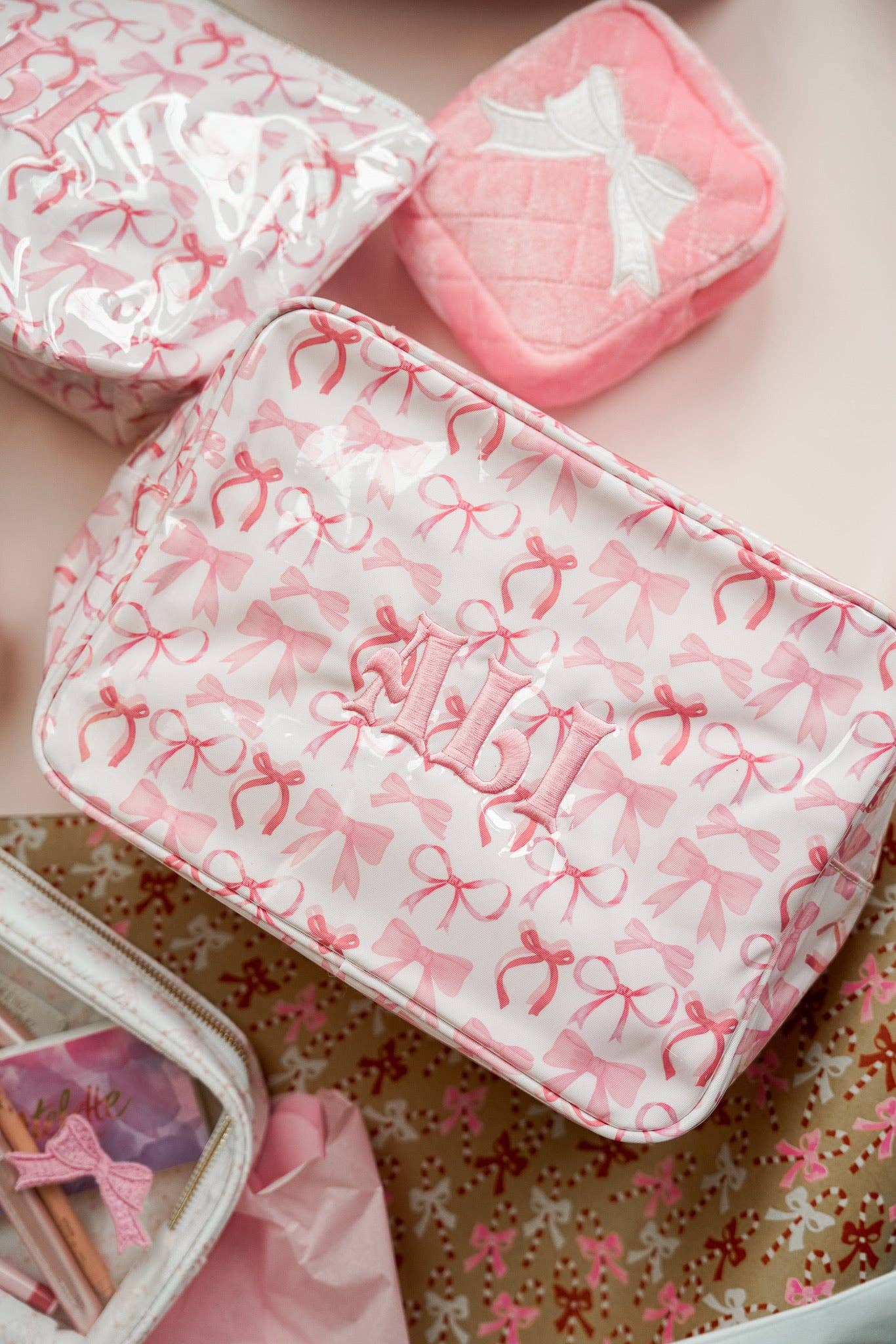 KENZKUSTOMZ - Vente Trousses de maquillage/cosmétique - Trousse de Toilette Clear Coat XL7