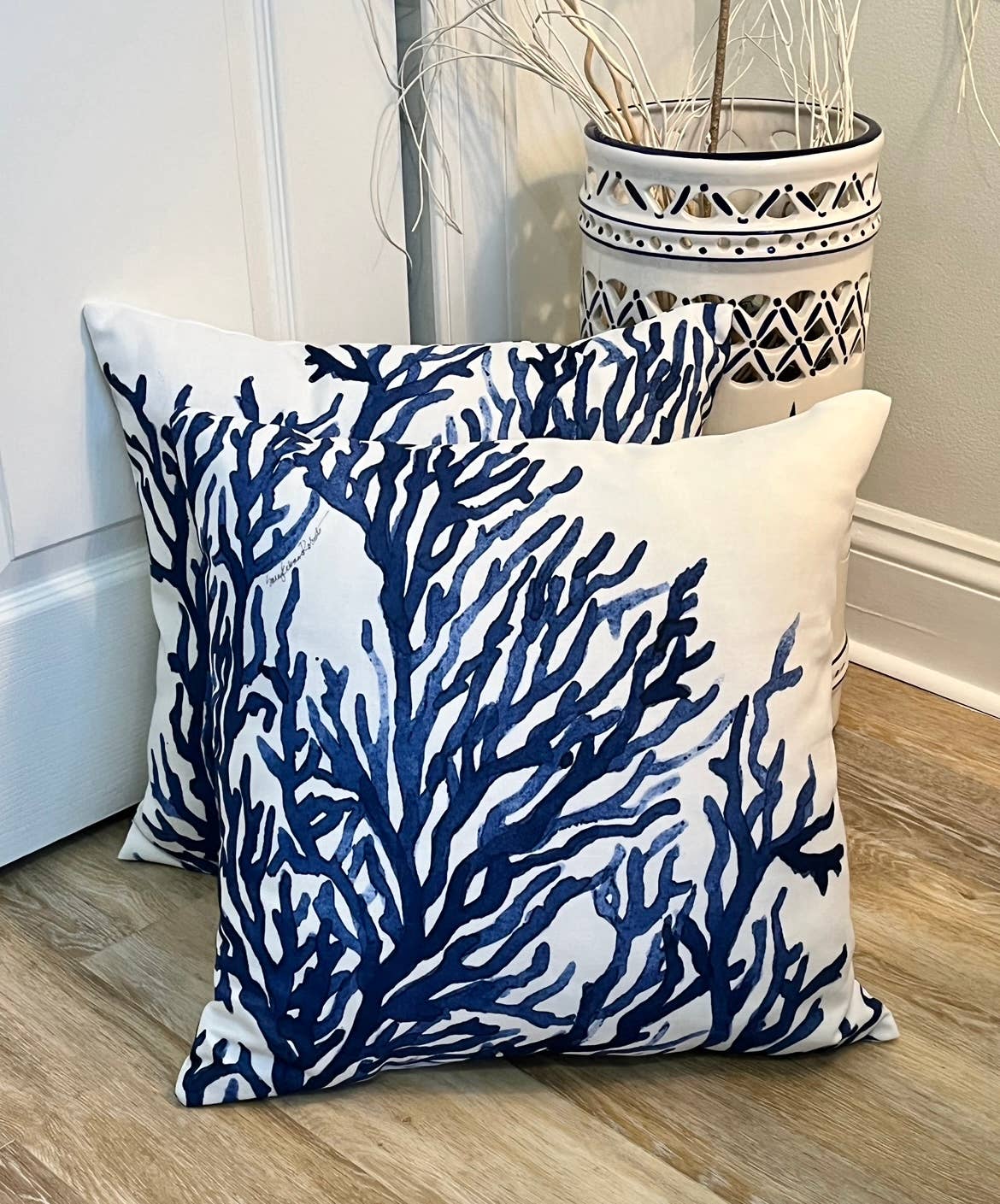 Bamboo Table - Wholesale Throw/Decorative Pillow - Blue Coral Coastal Indoor/Outdoor Throw/Decorative Pillow0