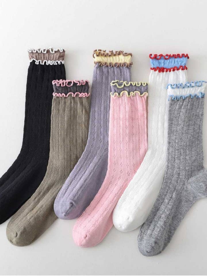 Ruffle Farveblok Tynde Ribstrikkede Sokker DP25C816 for engroshandel hos Dipped Shop