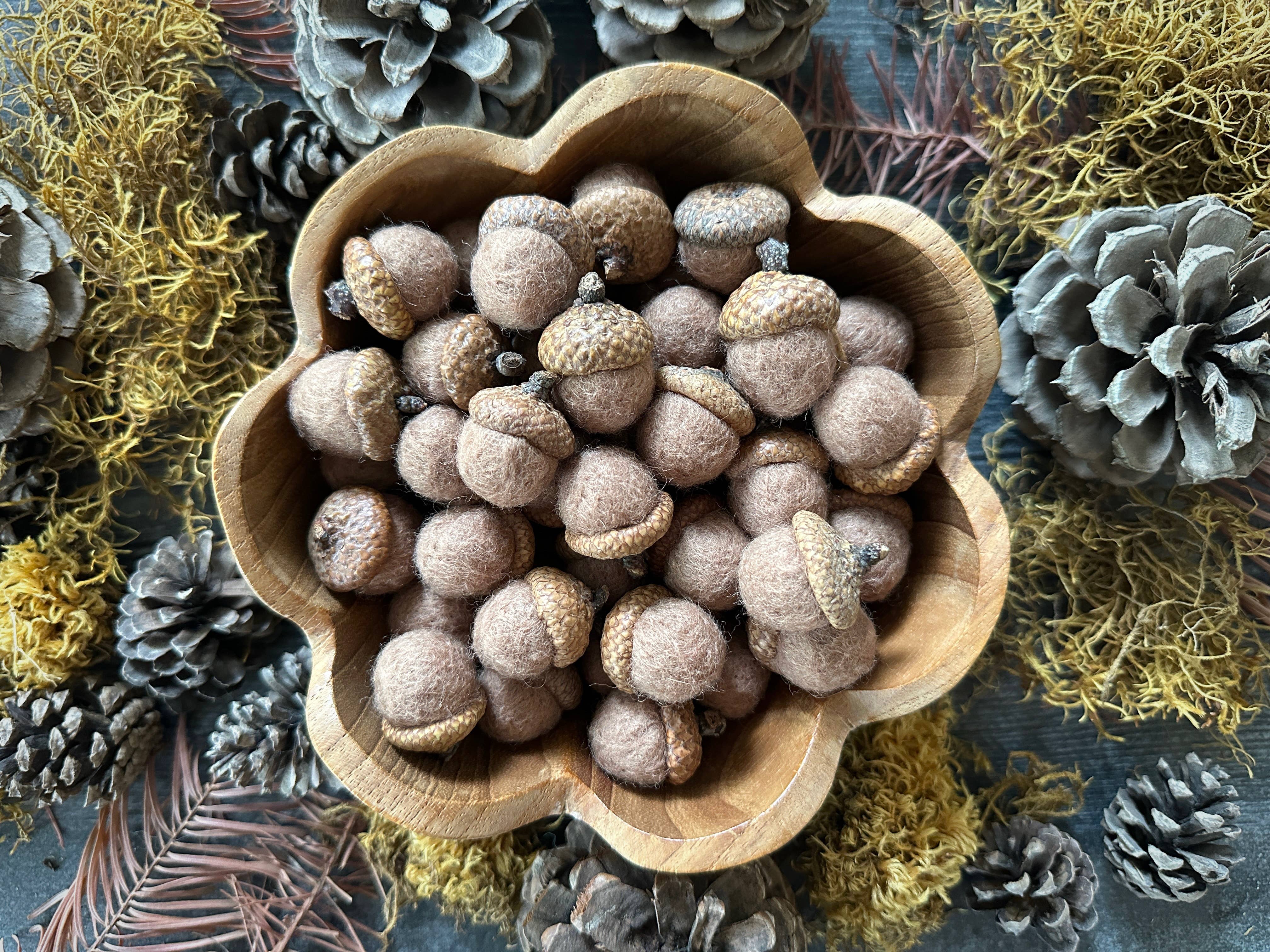 House of Moss - Venta al por mayor Artículo decorativo de mesa - Bellota de lana | Decoración mini de lana afieltrada | 11 colores12