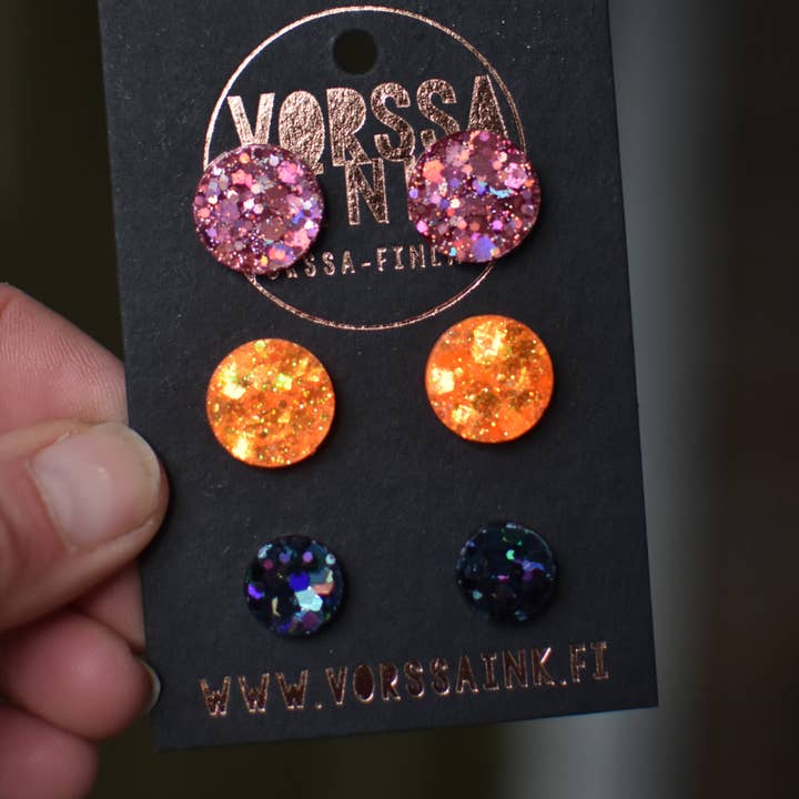 Överi Bling Nappi boucles d'oreilles pour la vente par Vorssa Ink