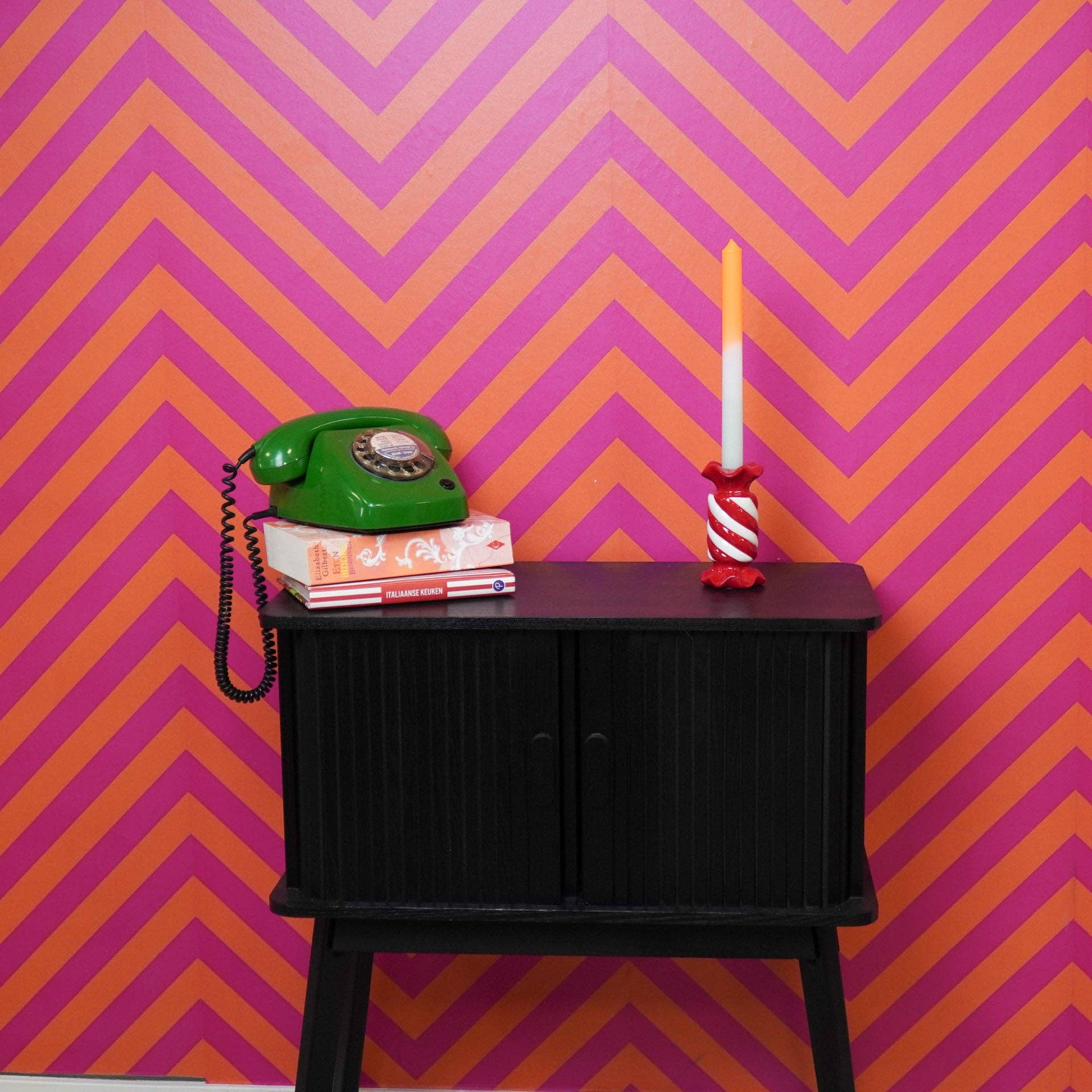 Housevitamin bv - Wholesale Candle Holder - Candle Holder- Toffee Candy - Ceramic- Red/ White- 7,5x7,5x13 cm4