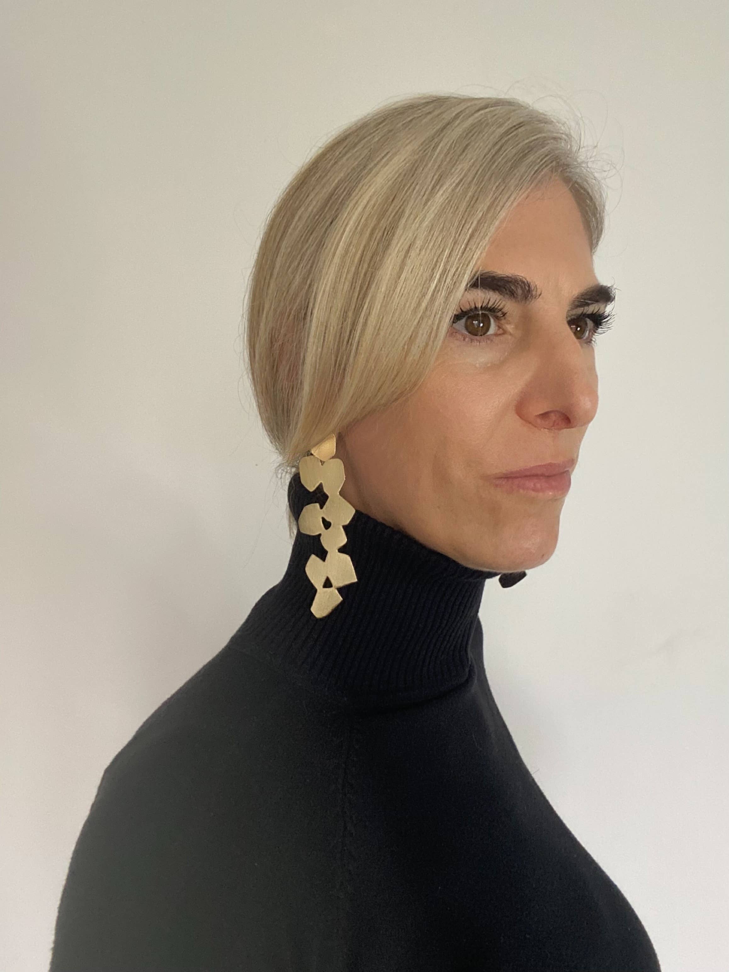 LA MAR - Wholesale Dangle Earrings - MÓDENA earrings gold-plated - Designed with character1