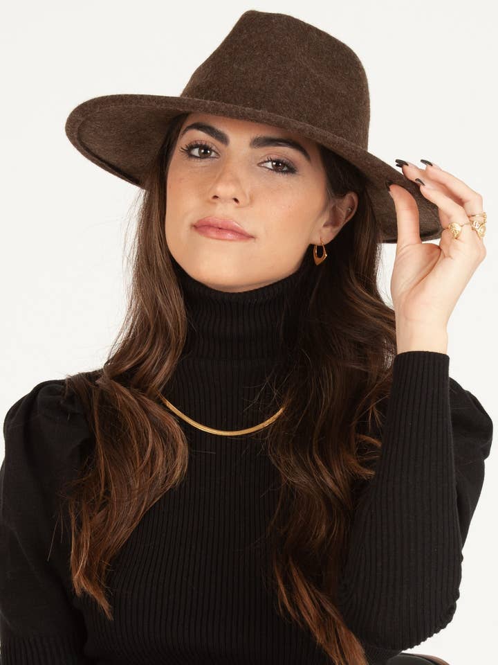 HBL1075XS-TATUM FEDORA-CIOCCOLATO per la vendita all'ingrosso da parte di Lucca Couture