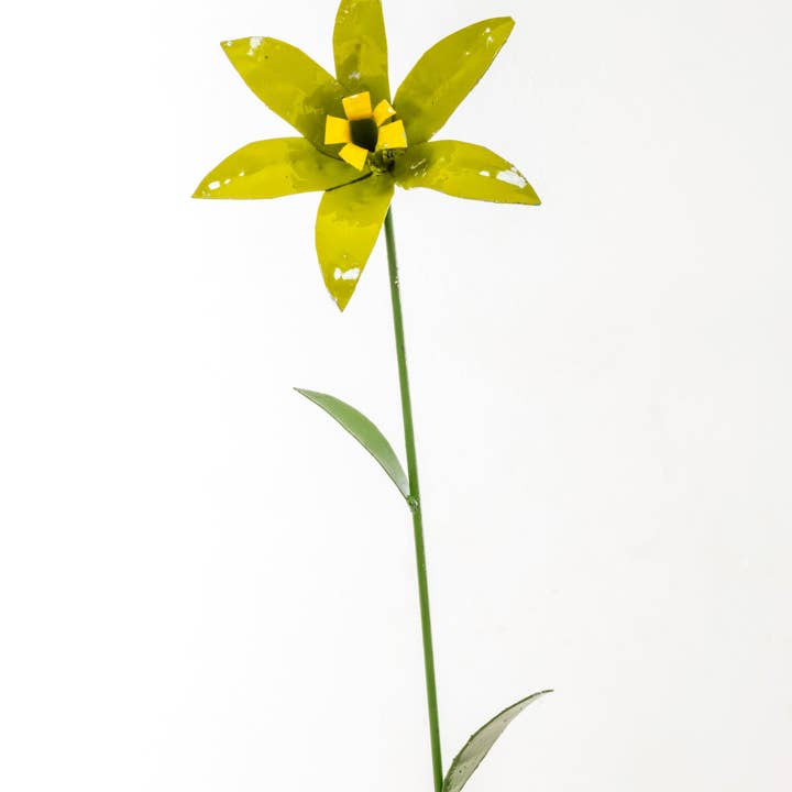 Zimba-Arts - Vente Sculpture - FLEUR DE JONQUILLE VERTE EN MÉTAL