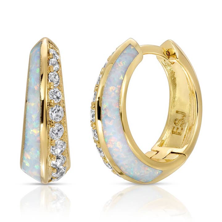 Daze Huggies - Opale blanche pour la vente par Elizabeth Stone Jewelry