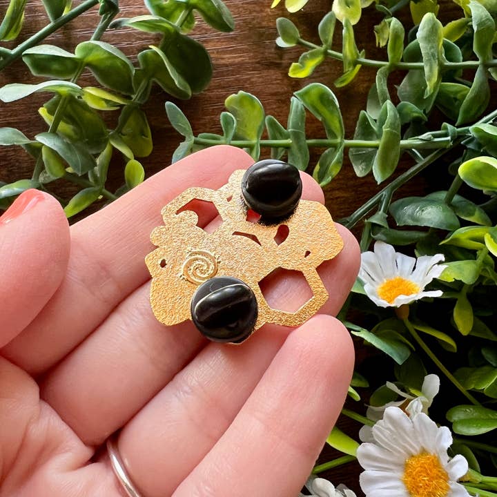 SwirliNyx – wholesale Lapel pin/button – Honey Bee Enamel Pin4
