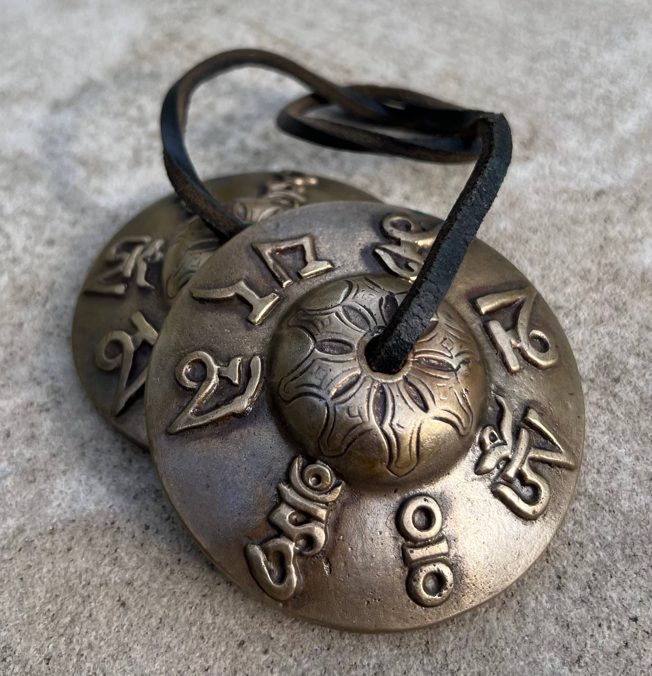 Lungta Imports - Wholesale Musical Instrument - Tibetan Buddhist Meditation Om Mani Padme Hum Tingsha Cymbal6
