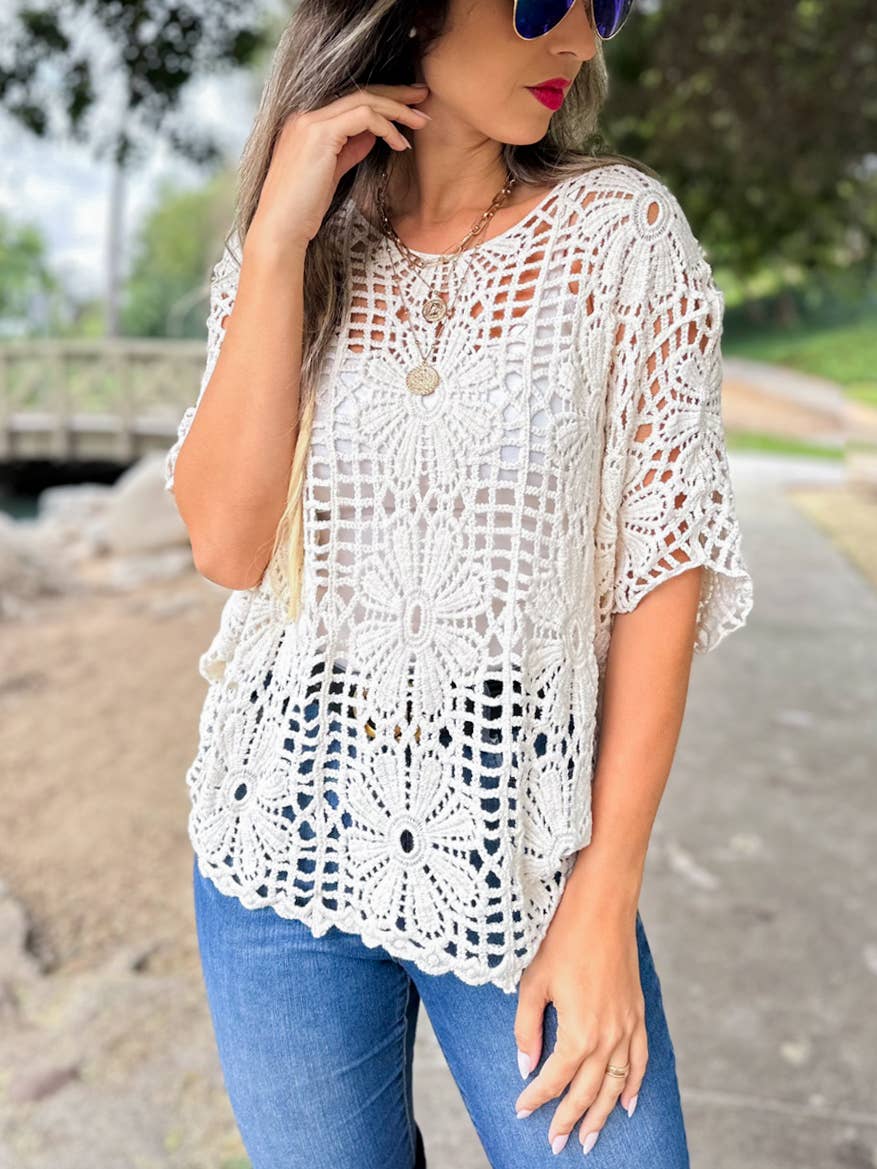 Avorio Top lavorato a maglia avorio boho floreale con maniche a pipistrello all'uncinetto. in vendita all'ingrosso su Faire4