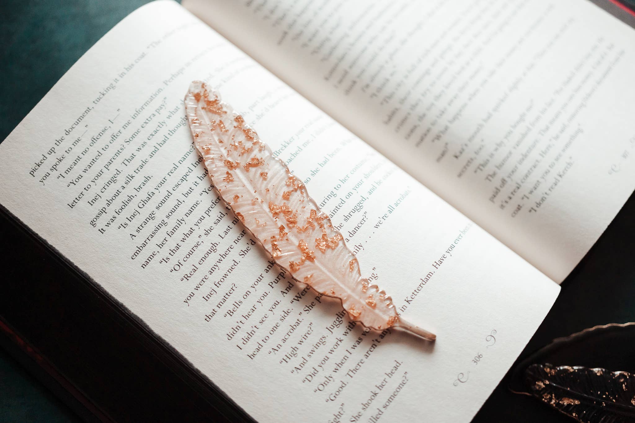 Dège Creative - Vente Marque-page - Marque-page plume en résine2