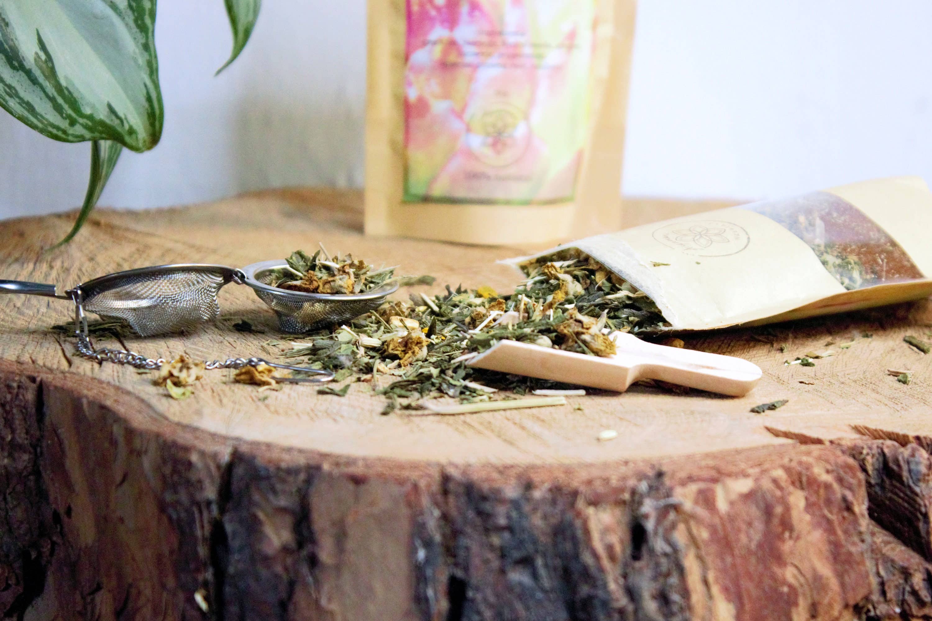 Ayamani Naturals – Chá solto por atacado – Mistura de Ervas Digestivas de Chá de Barriga com Moringa e Ginseng6