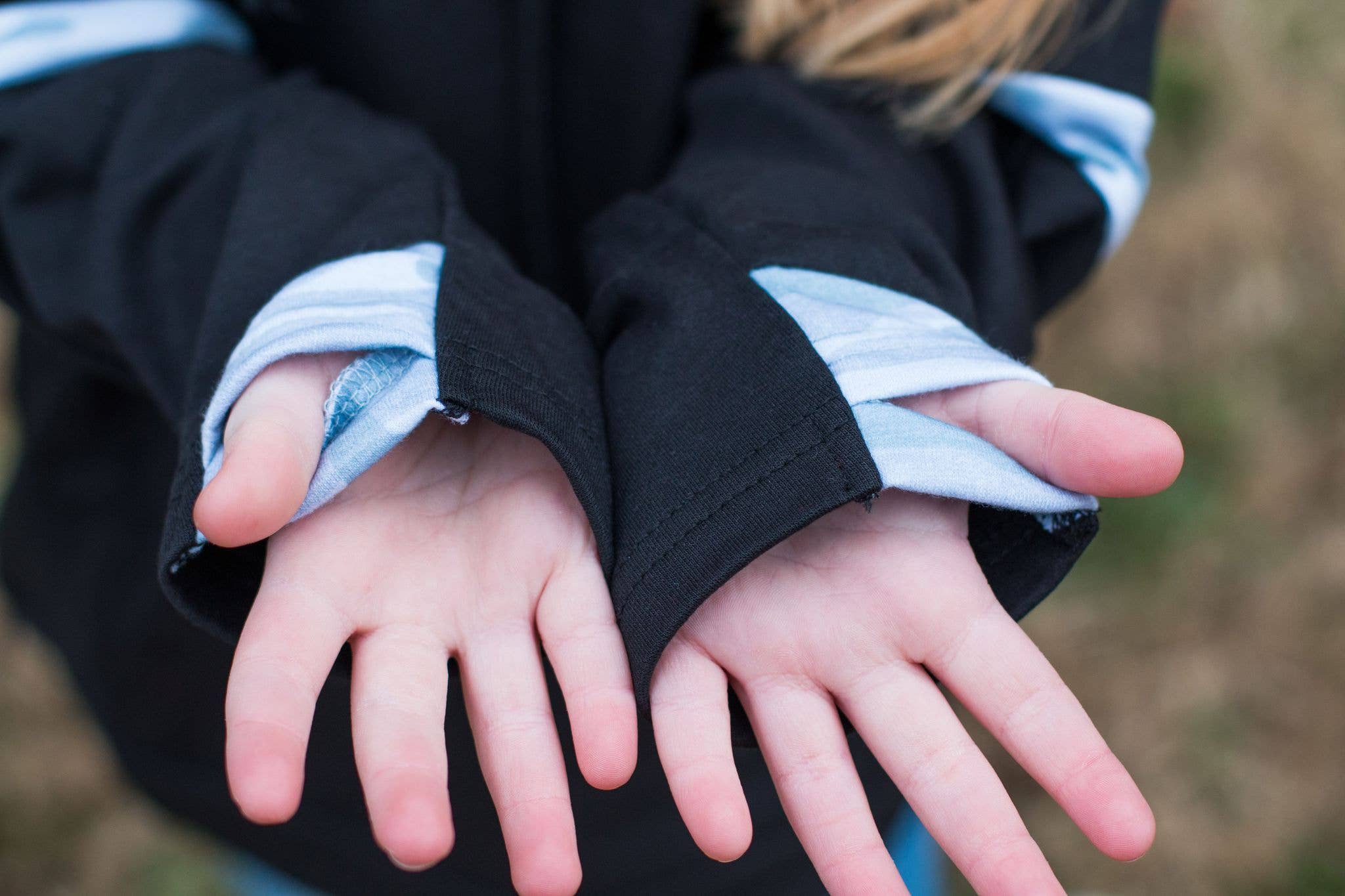 Rogue Society Apparel®️ – Großhandel Hoodie – Damen – Varsity Camo Hoodie jetzt für Kinder erhältlich!10