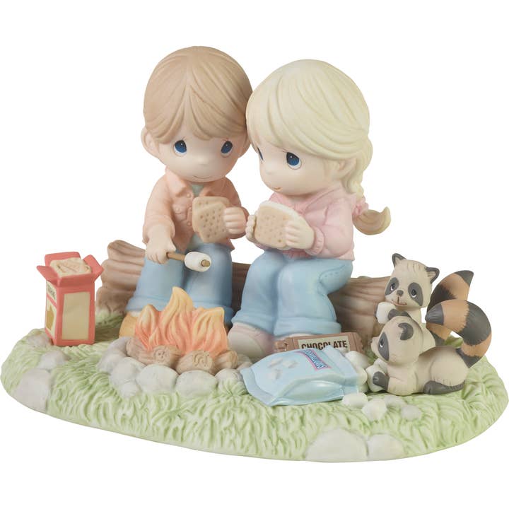 Precious Moments - Wholesale Decorative Figurine - Making S’more Memories With You Limited Edition Figurine1