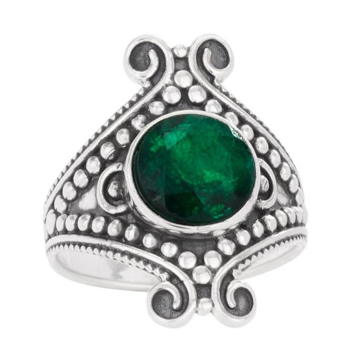Bague Green Envy pour la vente par Tiger Mountain Jewelry