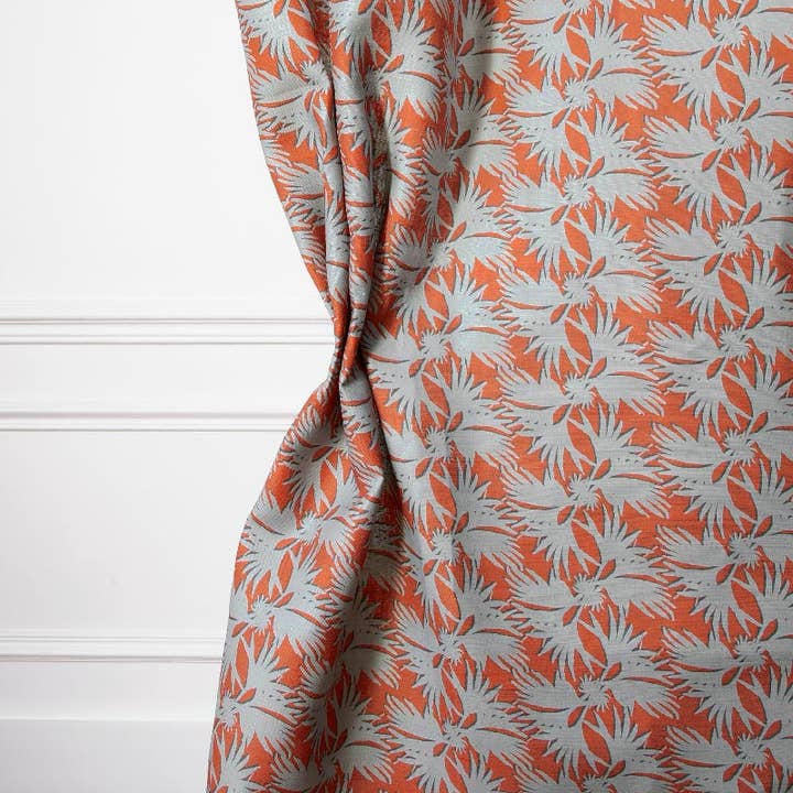 Tessuto SANZA color caramello per la vendita all'ingrosso da parte di Little Cabari