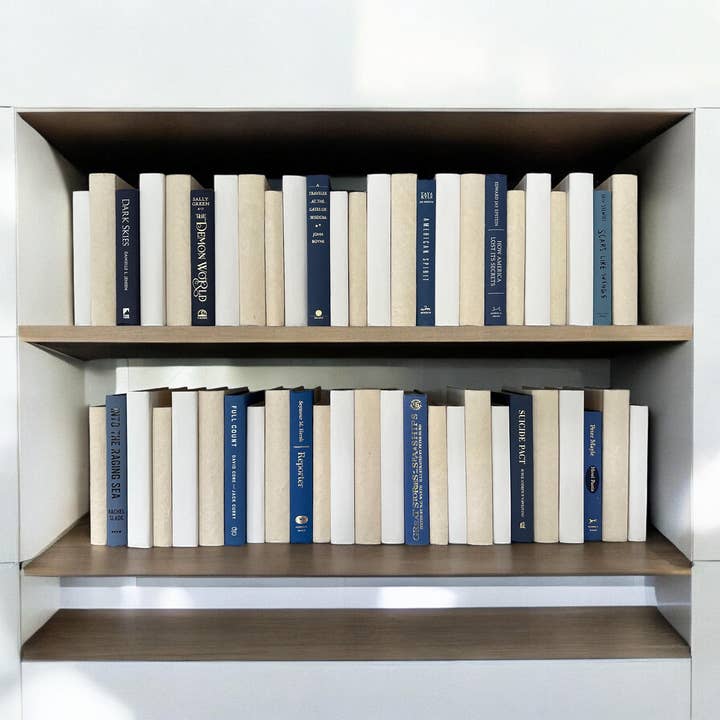 50 Bände Weißes & Natürliches Pergament Gebundene Bücher In Blau für den Großhandel von BookStyled