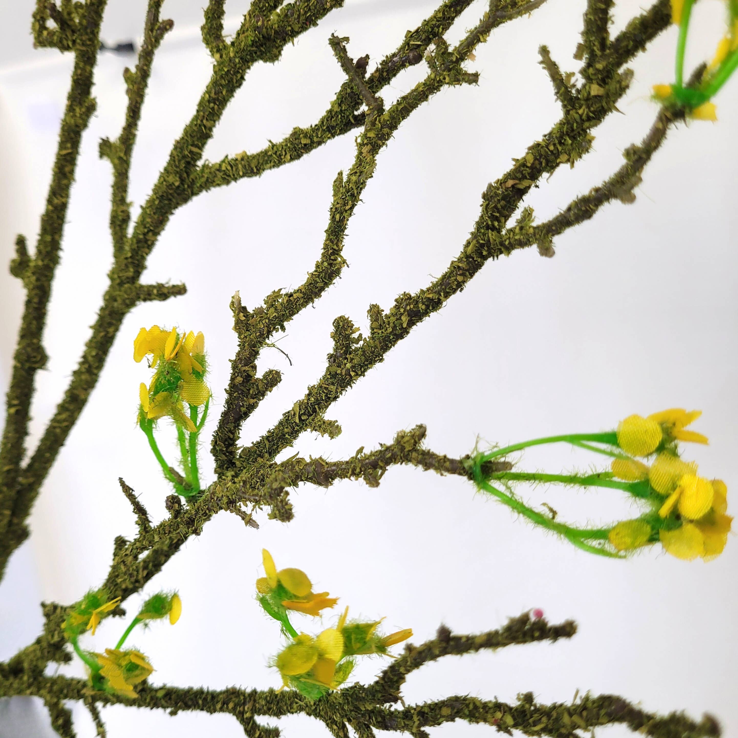 David Christopher's Collection - Wholesale Artificial Flowers - Flowering Mossed Vine Branch 31.5‘’1