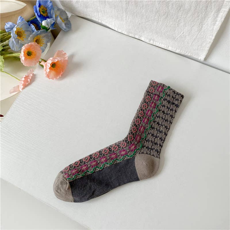 Tourtiwi - Wholesale Socks - Women's - Retro colorblocked small floral wavy pattern mid-calf socks1