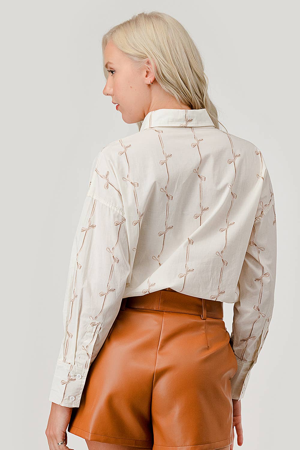 GeeGee x Lovelo - Wholesale Button Down Shirt - Women's - Ribbon Stripe Pattern Button-Up Shirt, OT5091821