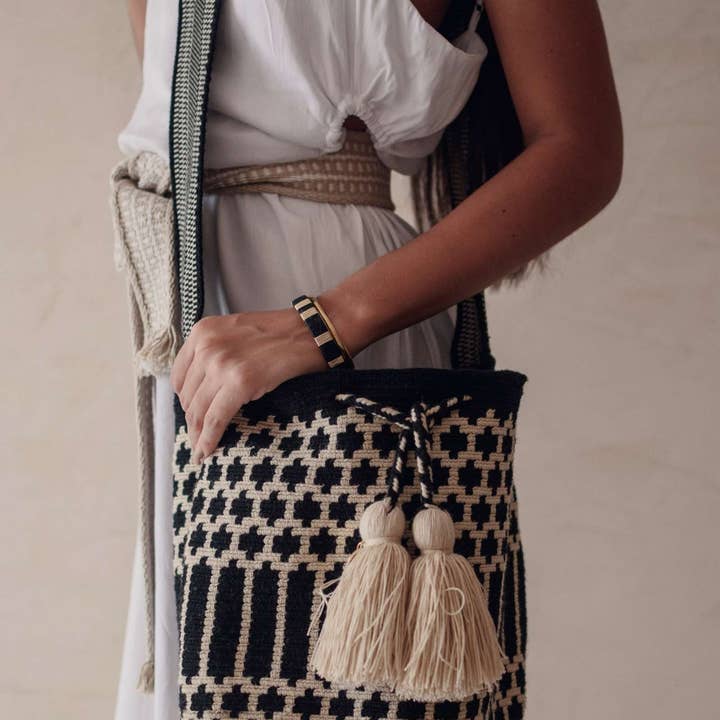 Borsa WAYUU AUTENTICA fatta a mano (Fara Size L) per la vendita all'ingrosso da parte di Lombia + Co.