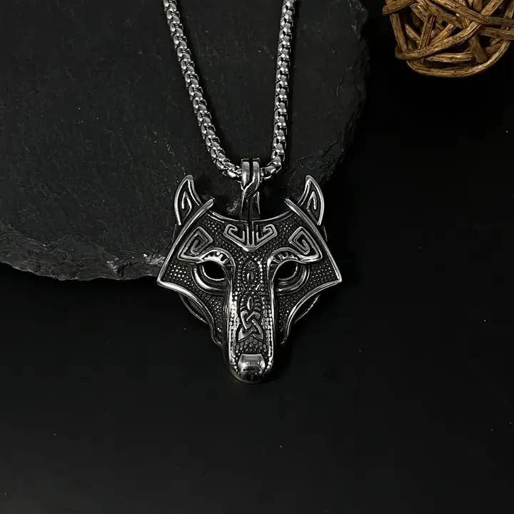 Ciondolo a forma di volpe animale in acciaio al titanio per la vendita all'ingrosso da parte di GemMeet