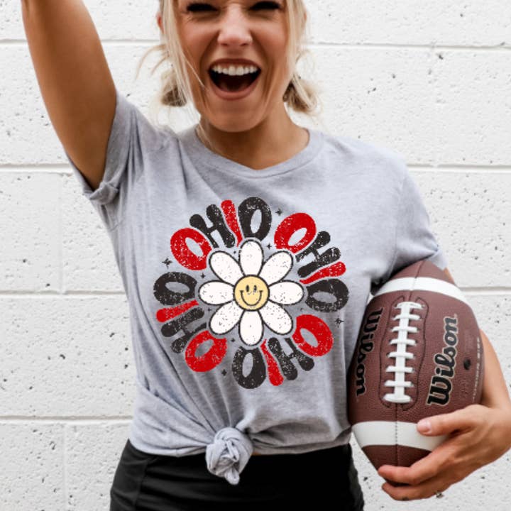 T-shirt graphique Ohio Flower Smile pour la vente par BB Subs and Screens