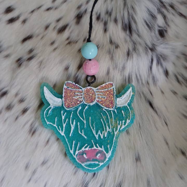 Freshie Highland Cow bleu sarcelle et blanc pour la vente par Lil Bit Sassy Lush Co