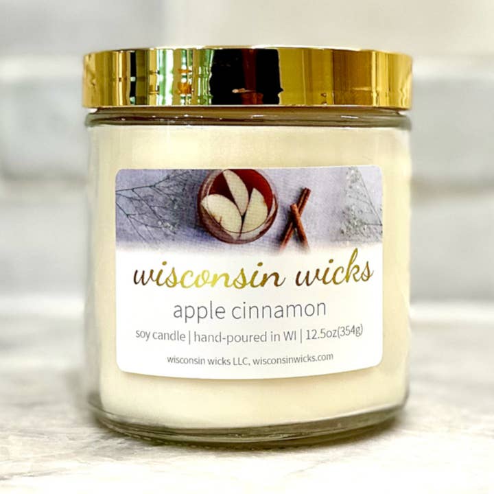 Bougie en pot de soja parfumée automne-automne « Apple Cinnamon » pour la vente par Wisconsin Wicks
