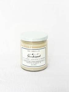 Candela Sunkissed da 9oz per la vendita all'ingrosso da parte di Moni Candle & Co.
