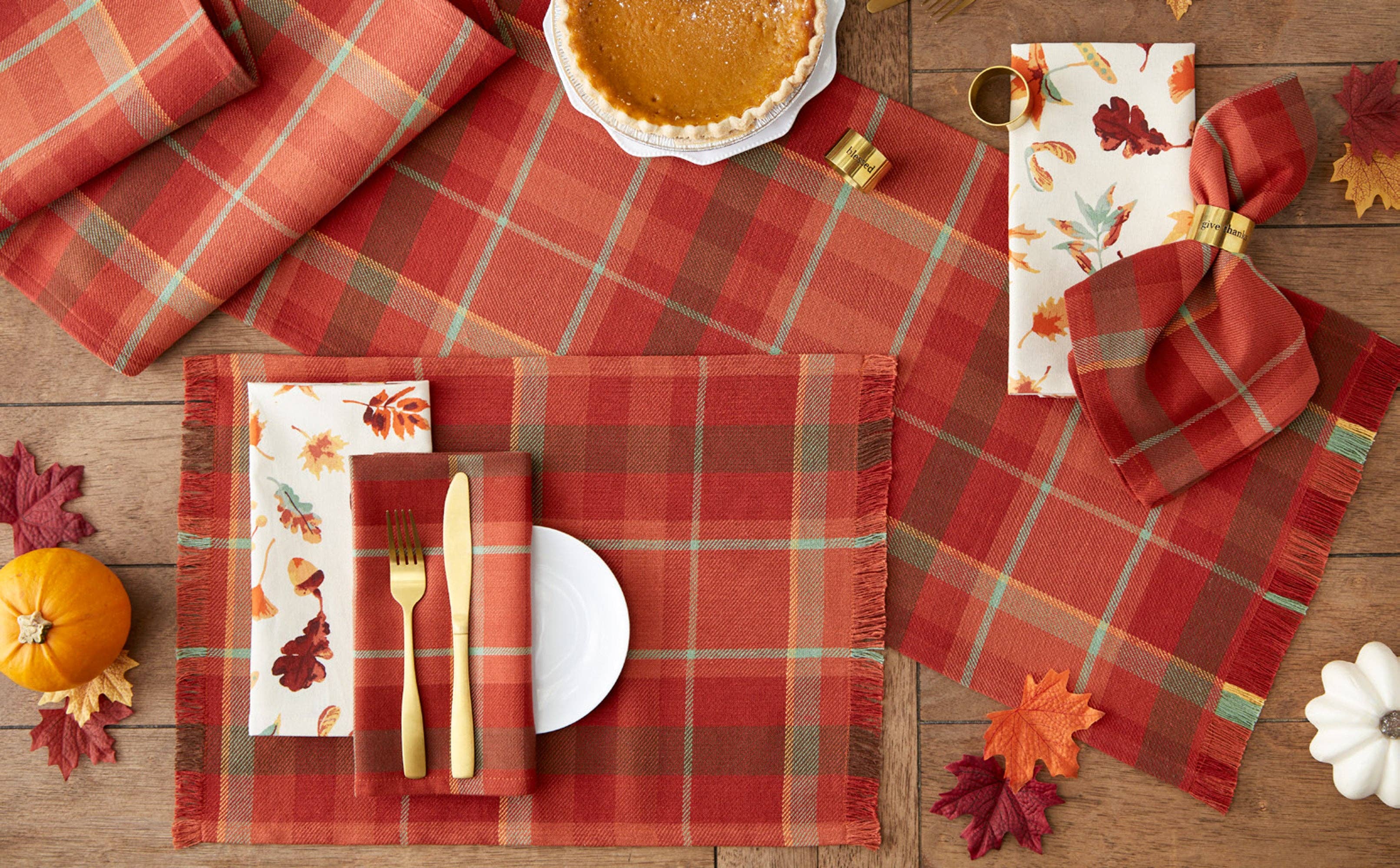 Design Imports - Wholesale Dinner & Cloth Napkin - Falling Leaves Printed Napkin3