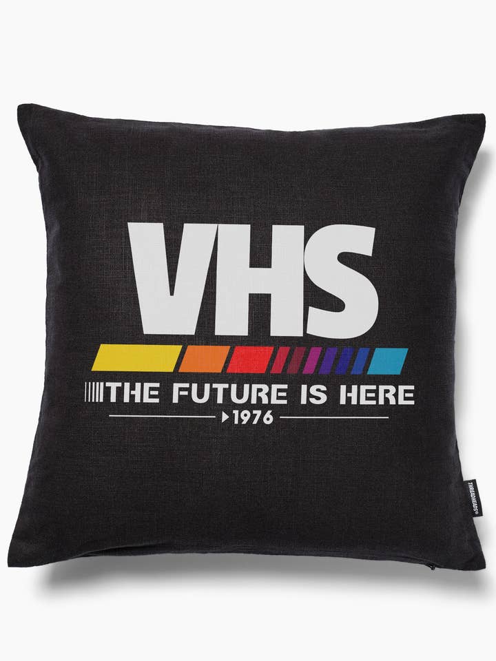 VHS - Fremtiden er nu pude for engroshandel hos Threadheads